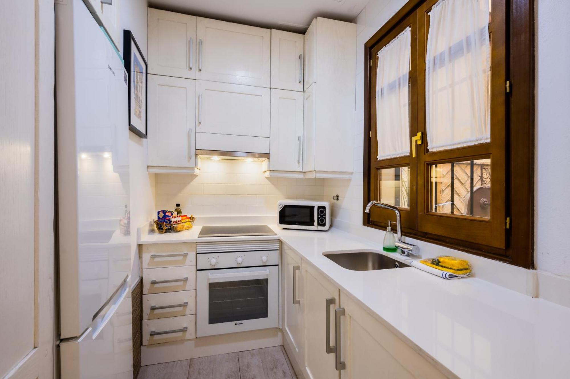 Beautiful And Cozy- 1Bd 1Bth- Arenal Center Appartement Sevilla Buitenkant foto