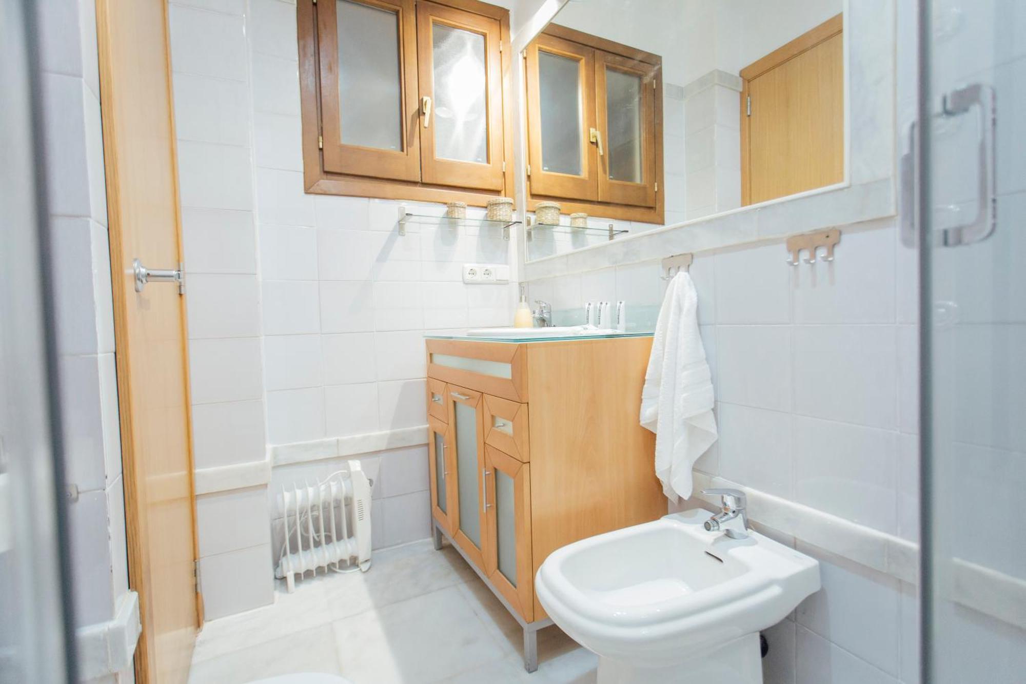 Beautiful And Cozy- 1Bd 1Bth- Arenal Center Appartement Sevilla Buitenkant foto