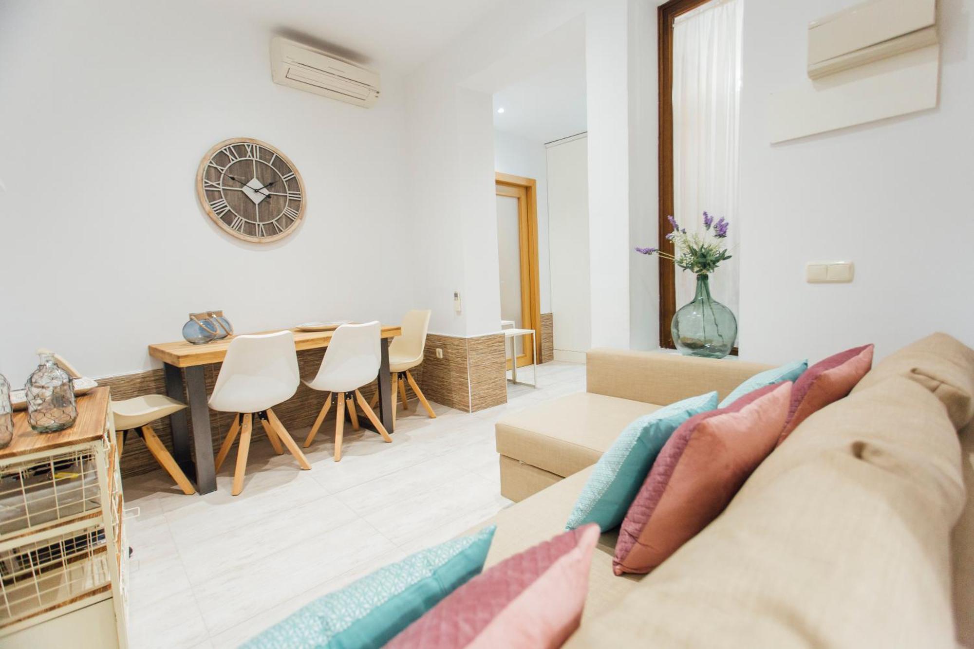 Beautiful And Cozy- 1Bd 1Bth- Arenal Center Appartement Sevilla Buitenkant foto