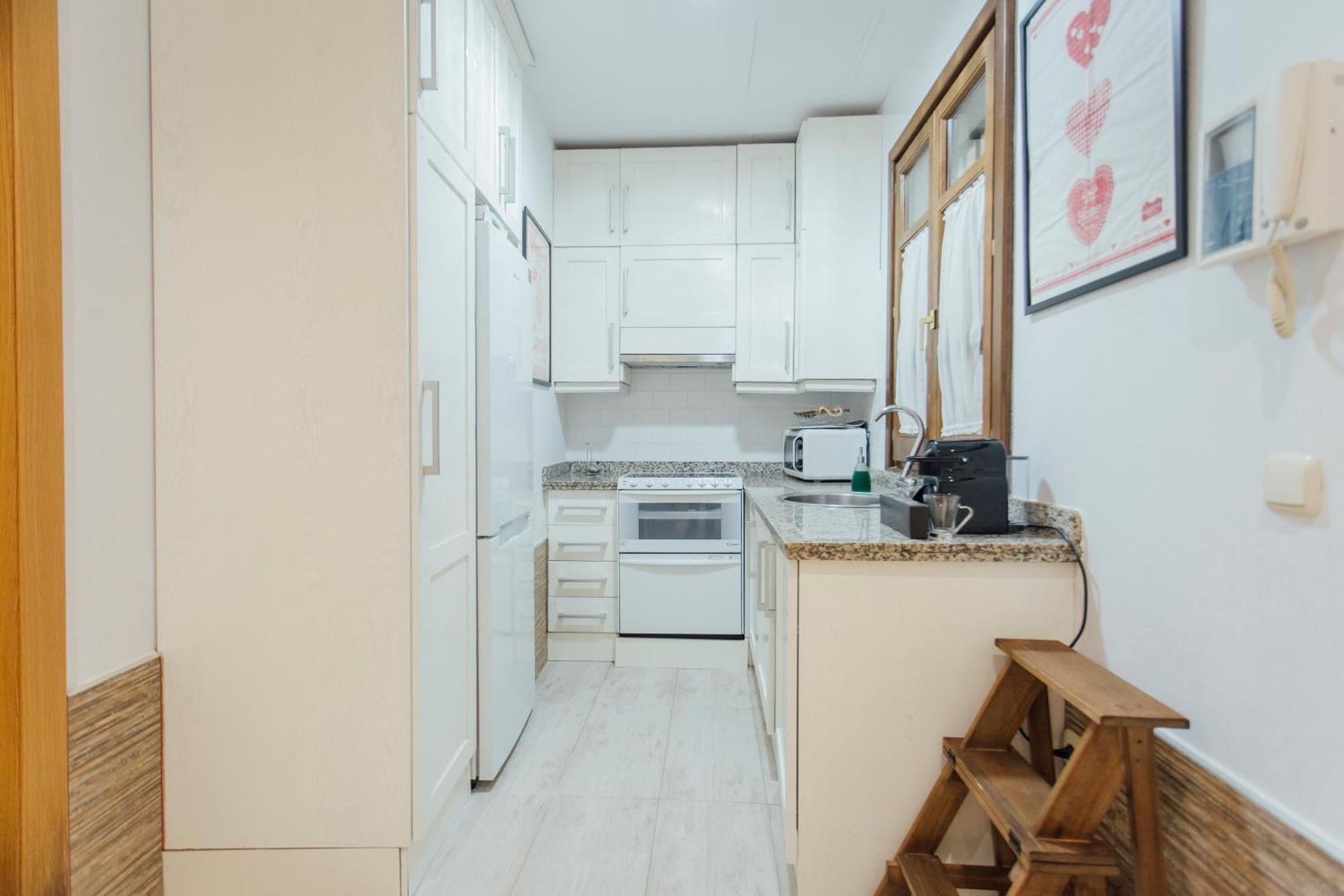 Beautiful And Cozy- 1Bd 1Bth- Arenal Center Appartement Sevilla Buitenkant foto
