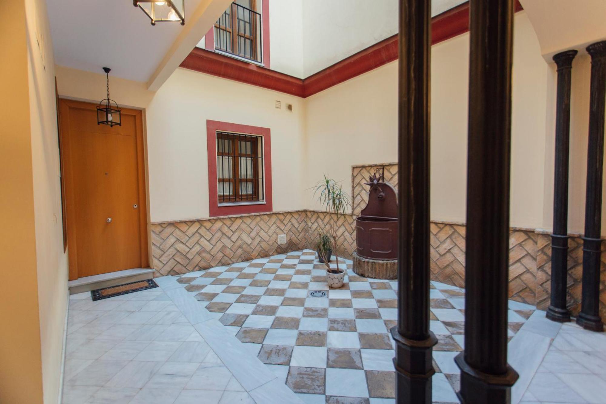 Beautiful And Cozy- 1Bd 1Bth- Arenal Center Appartement Sevilla Buitenkant foto